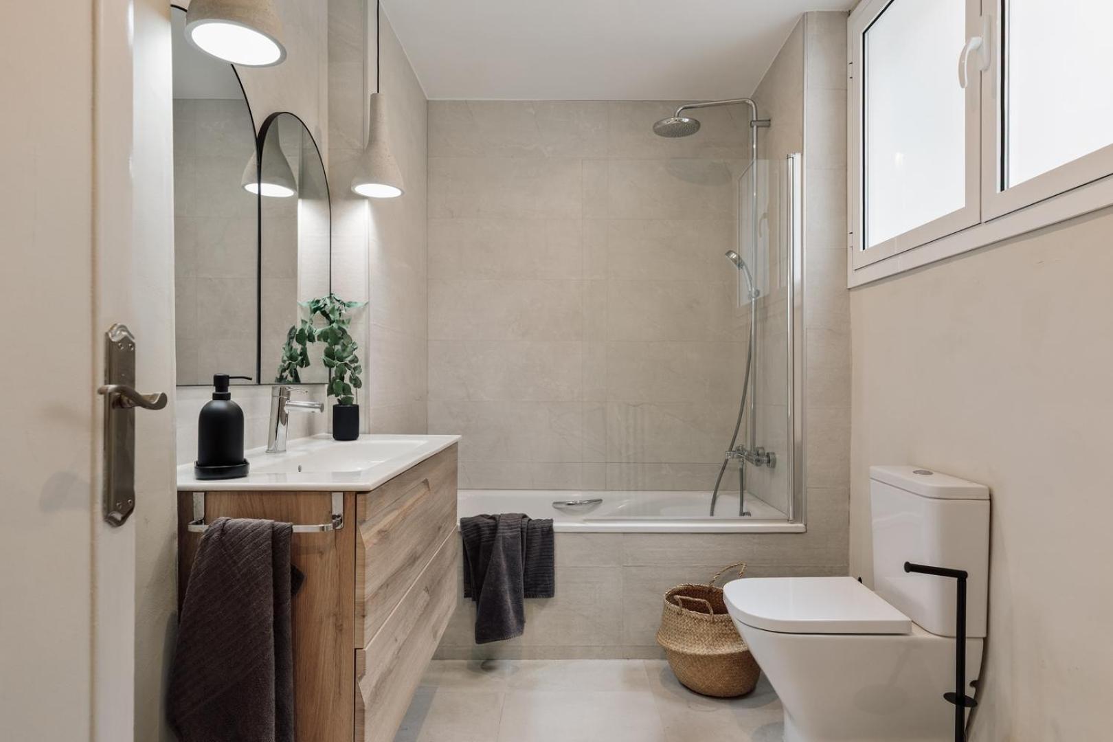 Cember - 3 Bedrooms And Patio In Sant Gervasi * Barcelona