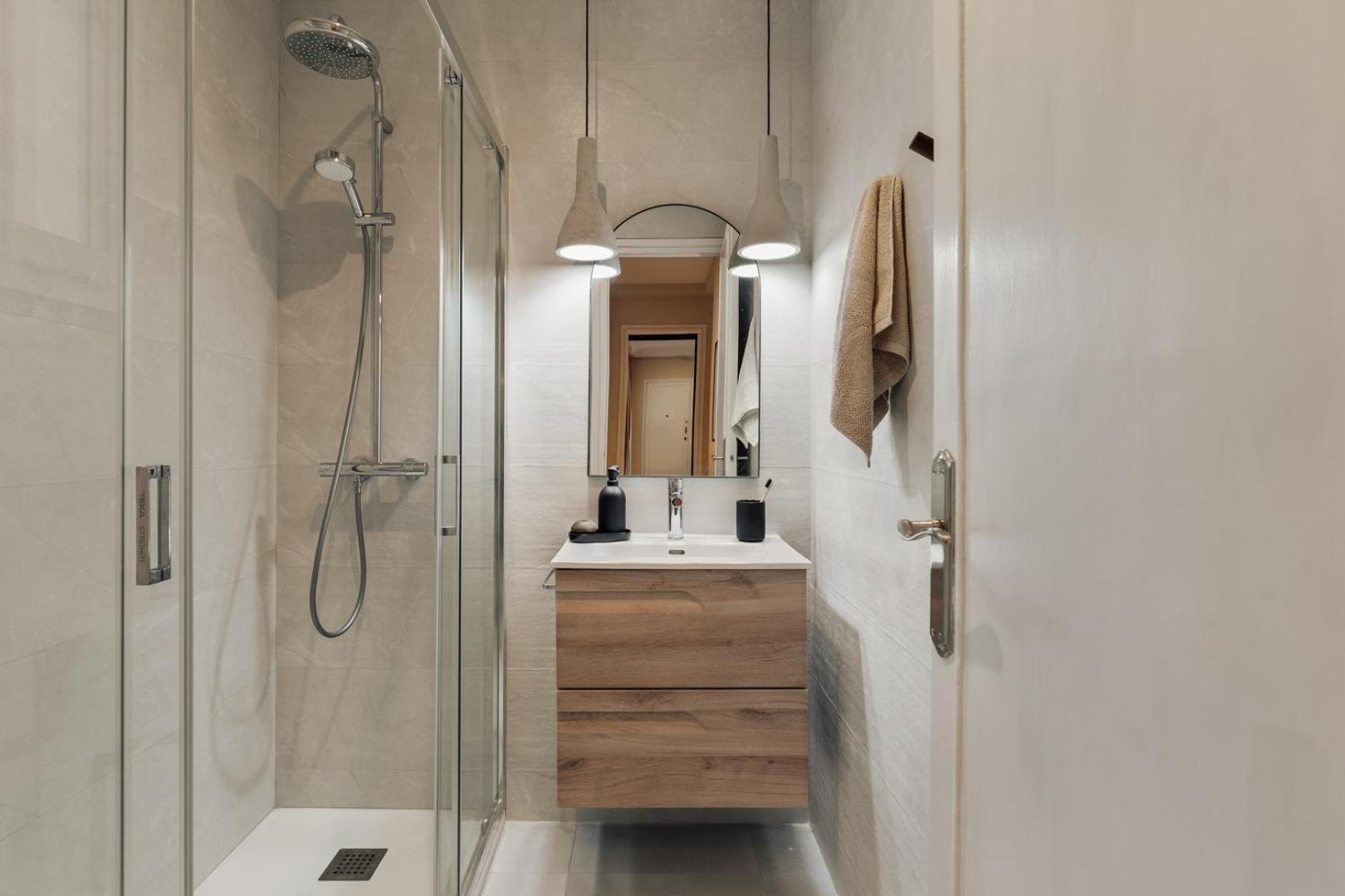 Cember - 3 Bedrooms And Patio In Sant Gervasi Apartment