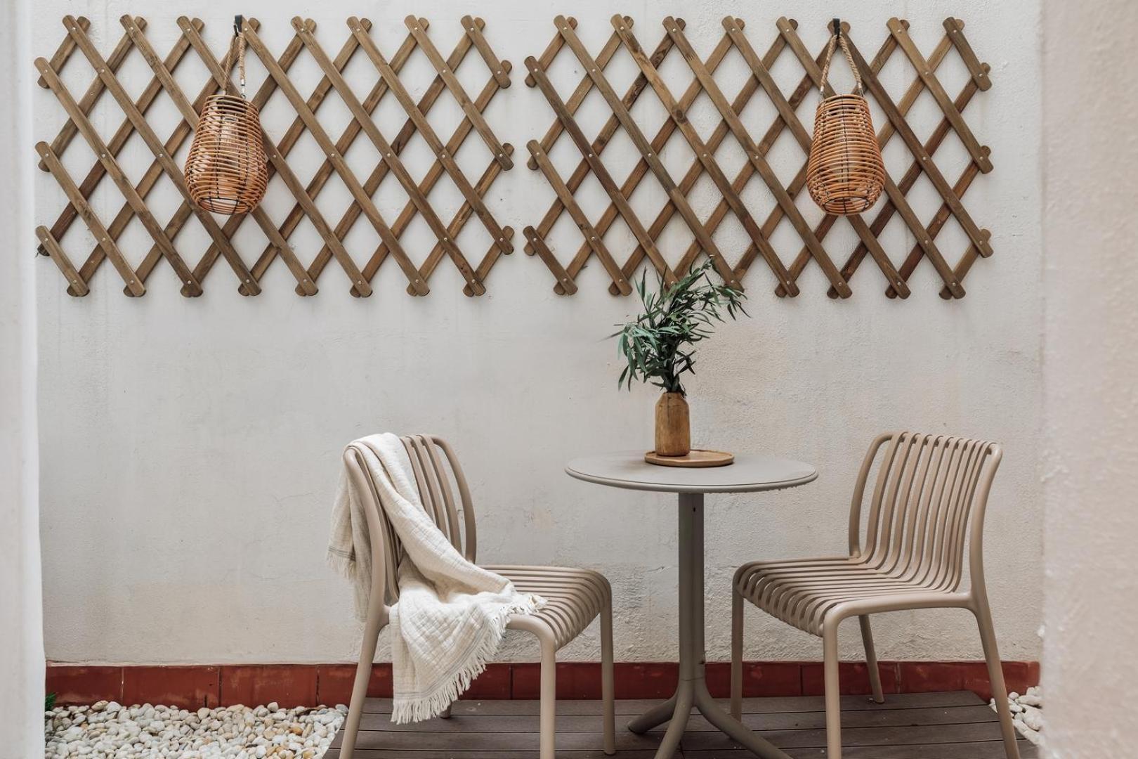 Apartment Cember - 3 Bedrooms And Patio In Sant Gervasi Barcelona